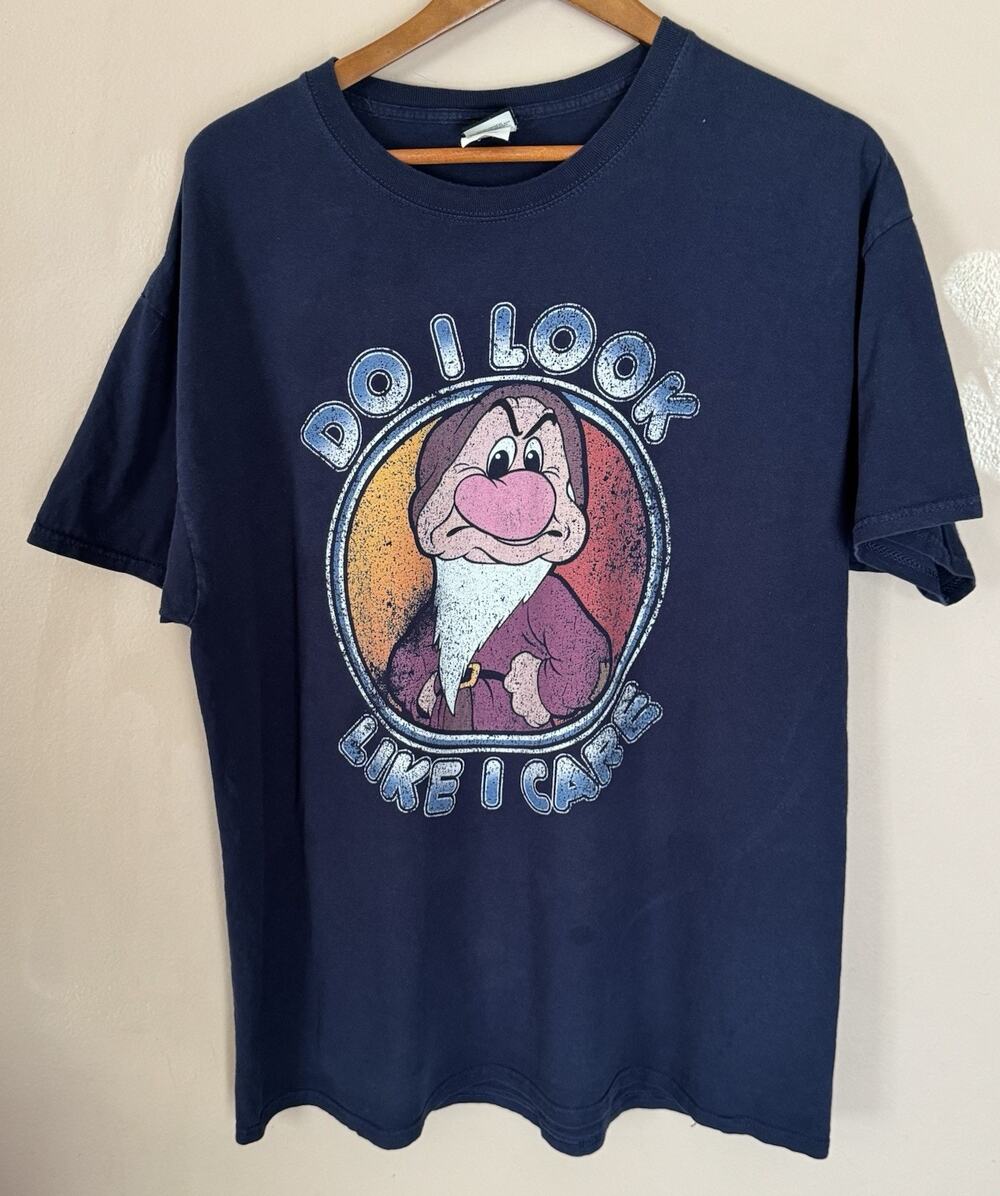 Grumpy Graphic T Shirt XL “Do I Look Like I Care” Fruit Of the Loom Disney